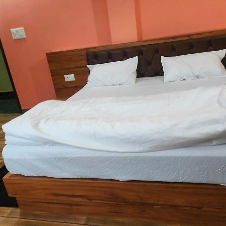 Hotel Rishabh And Banquet Hall Pithoragarh Exterior photo